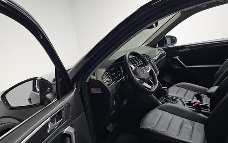 Volkswagen Tiguan II, 2023 год, 4 247 000 рублей, 7 фотография