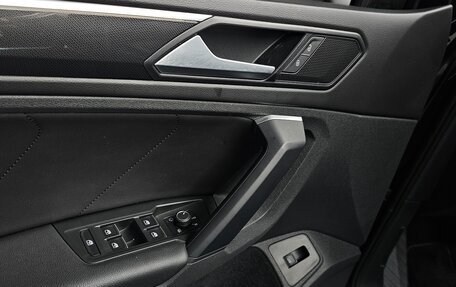 Volkswagen Tiguan II, 2023 год, 4 247 000 рублей, 8 фотография