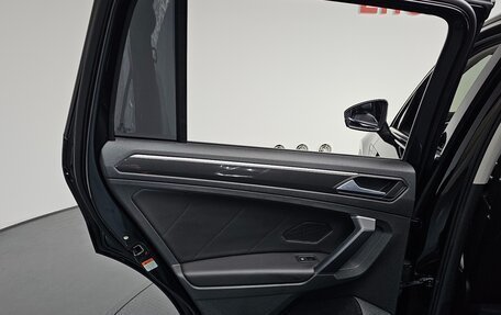 Volkswagen Tiguan II, 2023 год, 4 247 000 рублей, 28 фотография