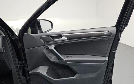 Volkswagen Tiguan II, 2023 год, 4 247 000 рублей, 24 фотография
