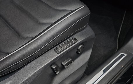 Volkswagen Tiguan II, 2023 год, 4 247 000 рублей, 23 фотография