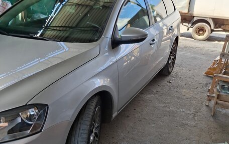 Volkswagen Passat B7, 2011 год, 970 000 рублей, 2 фотография