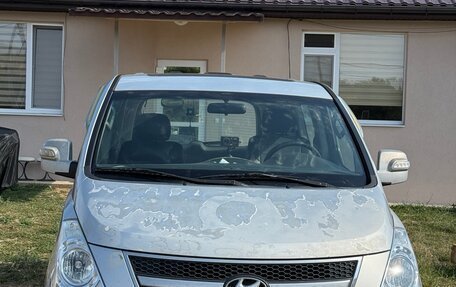 Hyundai Grand Starex Grand Starex I рестайлинг 2, 2010 год, 1 400 000 рублей, 3 фотография