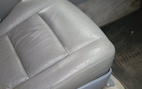 Toyota Land Cruiser 100 рестайлинг 2, 1999 год, 1 500 000 рублей, 15 фотография