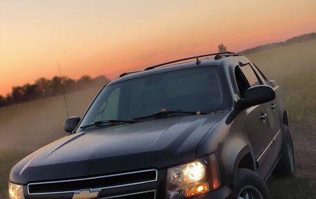 Chevrolet Avalanche II, 2006 год, 2 500 000 рублей, 2 фотография