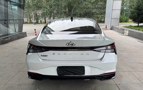 Hyundai Elantra, 2022 год, 1 750 000 рублей, 3 фотография