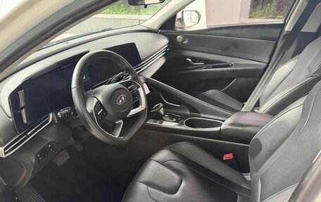 Hyundai Elantra, 2022 год, 1 750 000 рублей, 9 фотография