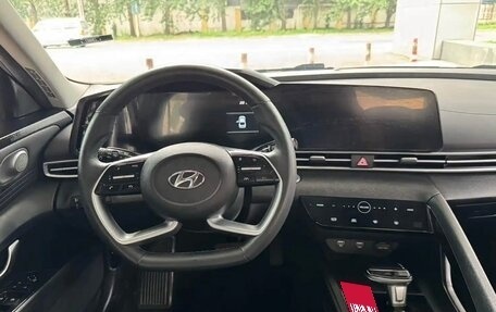 Hyundai Elantra, 2022 год, 1 750 000 рублей, 6 фотография
