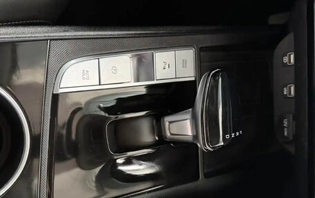 Hyundai Elantra, 2022 год, 1 750 000 рублей, 15 фотография