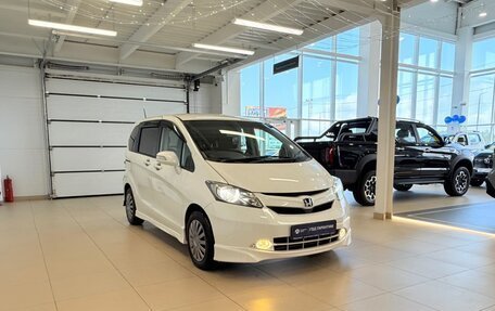 Honda Freed I, 2010 год, 1 299 999 рублей, 8 фотография