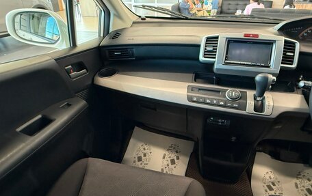 Honda Freed I, 2010 год, 1 299 999 рублей, 14 фотография