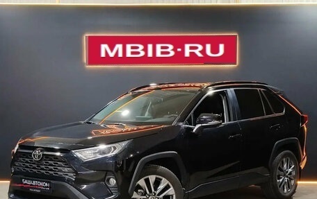 Toyota RAV4, 2021 год, 3 570 000 рублей, 1 фотография