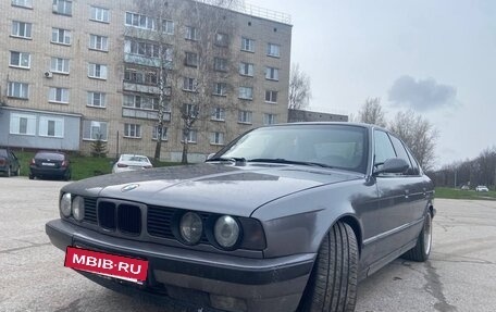 BMW 5 серия, 1993 год, 850 000 рублей, 2 фотография