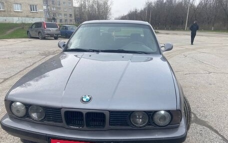 BMW 5 серия, 1993 год, 850 000 рублей, 3 фотография