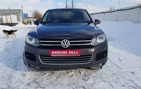 Volkswagen Touareg III, 2010 год, 2 360 000 рублей, 2 фотография