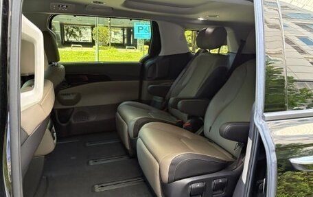 KIA Carnival, 2023 год, 6 323 000 рублей, 7 фотография