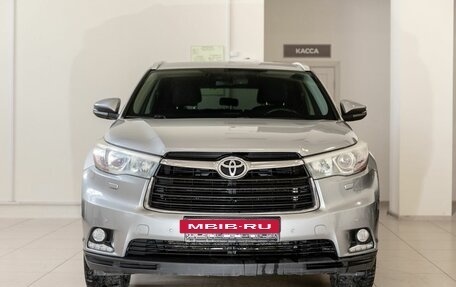 Toyota Highlander III, 2015 год, 2 300 000 рублей, 2 фотография