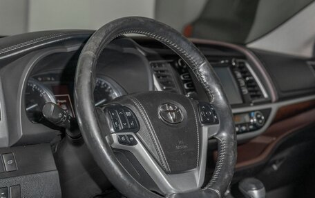 Toyota Highlander III, 2015 год, 2 300 000 рублей, 8 фотография