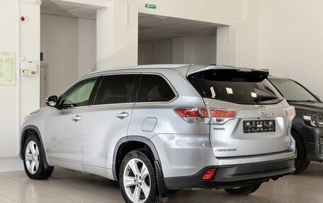 Toyota Highlander III, 2015 год, 2 300 000 рублей, 4 фотография