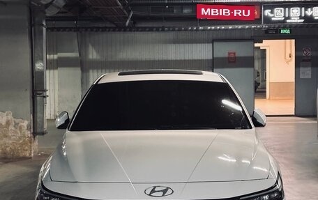 Hyundai Elantra, 2023 год, 2 050 000 рублей, 8 фотография