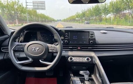 Hyundai Elantra, 2022 год, 1 479 000 рублей, 11 фотография