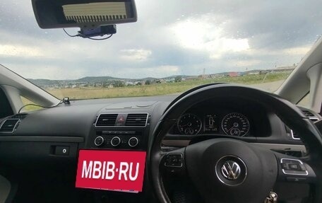 Volkswagen Touran III, 2014 год, 1 500 000 рублей, 2 фотография