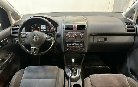 Volkswagen Touran III, 2012 год, 930 000 рублей, 5 фотография