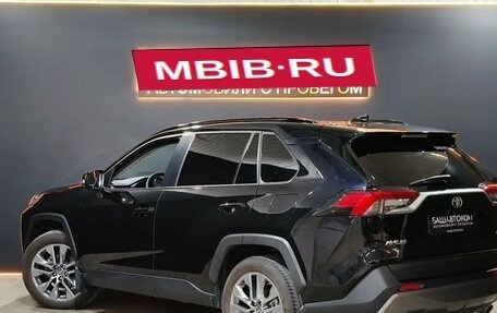 Toyota RAV4, 2021 год, 3 570 000 рублей, 7 фотография