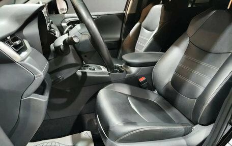 Toyota RAV4, 2021 год, 3 570 000 рублей, 14 фотография