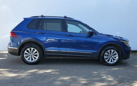 Volkswagen Tiguan II, 2021 год, 2 750 000 рублей, 4 фотография