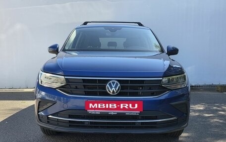 Volkswagen Tiguan II, 2021 год, 2 750 000 рублей, 2 фотография