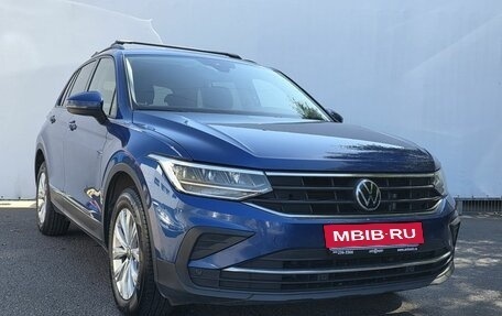 Volkswagen Tiguan II, 2021 год, 2 750 000 рублей, 3 фотография