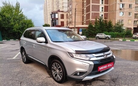 Mitsubishi Outlander III рестайлинг 3, 2018 год, 2 500 000 рублей, 6 фотография