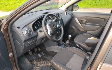 Renault Logan II, 2022 год, 1 400 000 рублей, 7 фотография