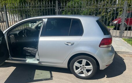 Volkswagen Golf VI, 2011 год, 900 000 рублей, 2 фотография