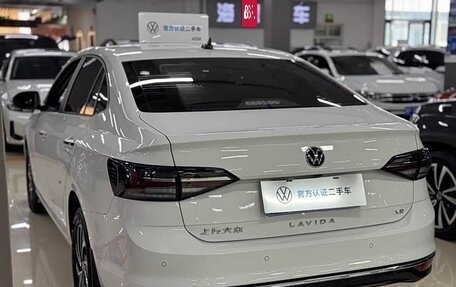 Volkswagen Lavida, 2023 год, 1 600 000 рублей, 8 фотография