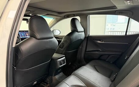 Toyota Camry, 2023 год, 13 фотография