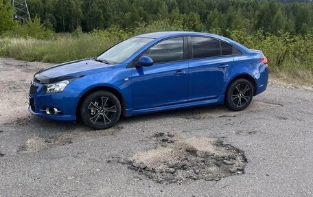Chevrolet Cruze II, 2011 год, 730 000 рублей, 2 фотография