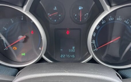 Chevrolet Cruze II, 2011 год, 730 000 рублей, 8 фотография