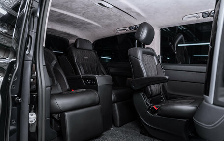 Mercedes-Benz V-Класс, 2018 год, 6 200 000 рублей, 2 фотография