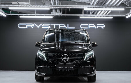 Mercedes-Benz V-Класс, 2018 год, 6 200 000 рублей, 5 фотография