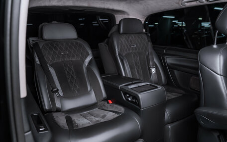 Mercedes-Benz V-Класс, 2018 год, 6 200 000 рублей, 16 фотография