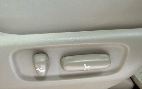 Toyota Land Cruiser Prado 120 рестайлинг, 2006 год, 1 649 000 рублей, 9 фотография