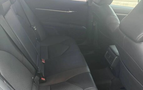 Toyota Camry, 2021 год, 2 950 000 рублей, 6 фотография