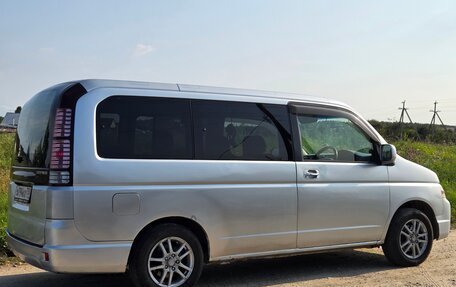 Honda Stepwgn II рестайлинг, 2005 год, 800 000 рублей, 4 фотография