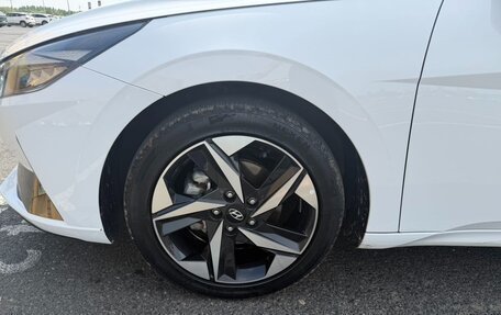 Hyundai Elantra, 2022 год, 1 539 000 рублей, 21 фотография