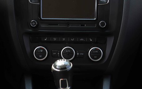 Volkswagen Jetta VI, 2014 год, 706 879 рублей, 17 фотография
