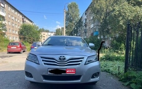 Toyota Camry, 2010 год, 830 000 рублей, 1 фотография