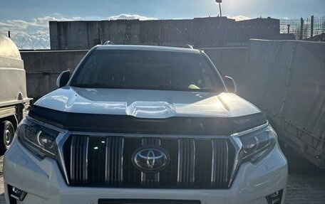Toyota Land Cruiser Prado 150 рестайлинг 2, 2019 год, 5 400 000 рублей, 12 фотография