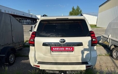 Toyota Land Cruiser Prado 150 рестайлинг 2, 2019 год, 5 400 000 рублей, 8 фотография